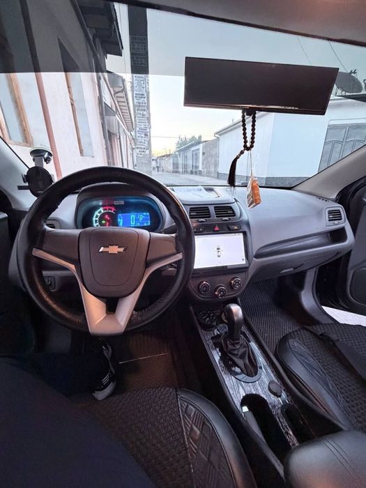 Chevrolet Cobalt 2025 — 5