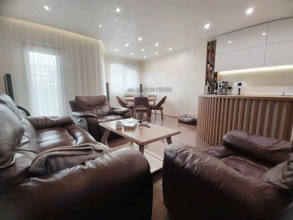 Продава се Многостаен апартамент в Бургас, Център - 114 кв.м за 1566 €/кв.м - Снимка #3