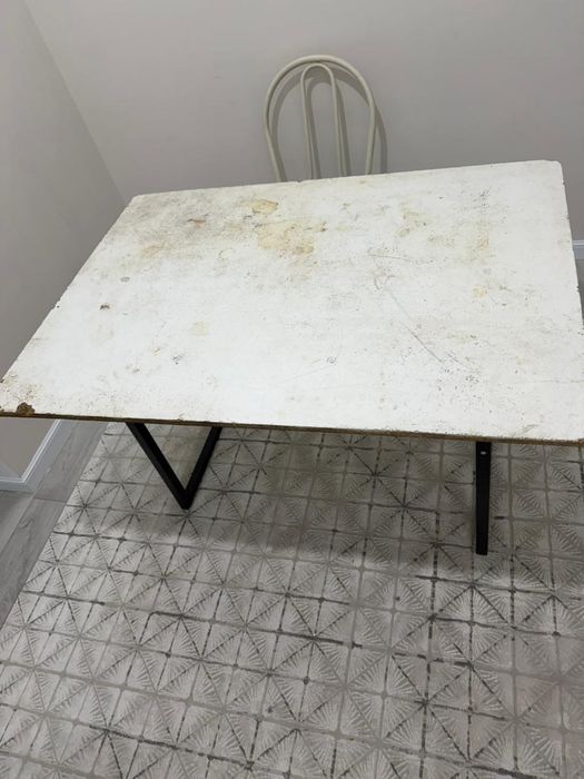 Продам стол 1.5*0.87