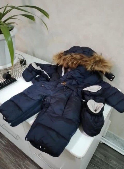 В продаже детский комбинезон