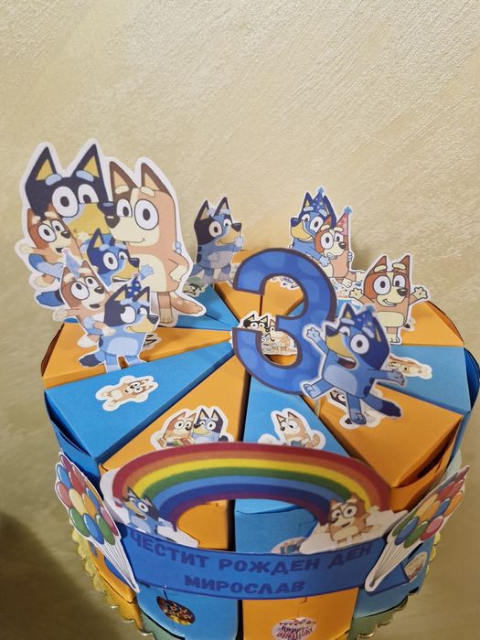 Цветни детски подаръчни чашки с лакомства и изненади 
Идеални за ро