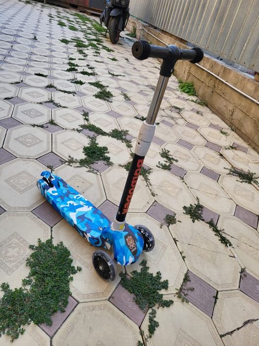 Продам детский самокат