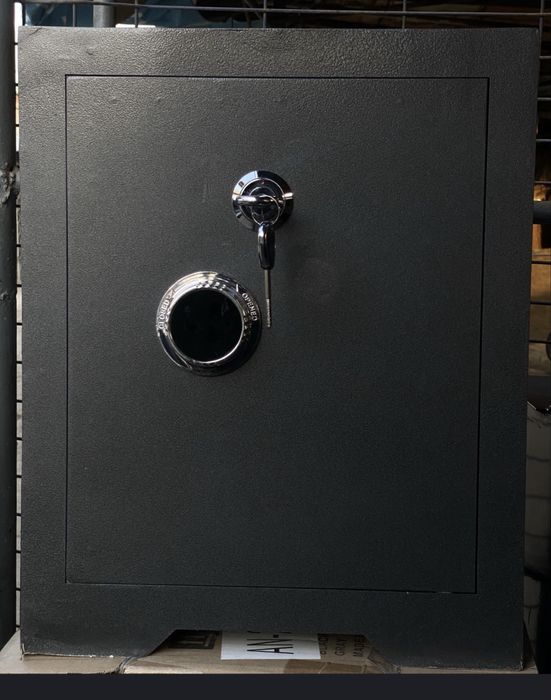 Temir seyf | Uy va ofis uchun | Qalin metall | Yetkazib berish mavjud