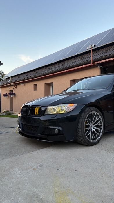 Lip bara fata M-tech BMW E90 E91 facelift 2009-2012 negru lucios