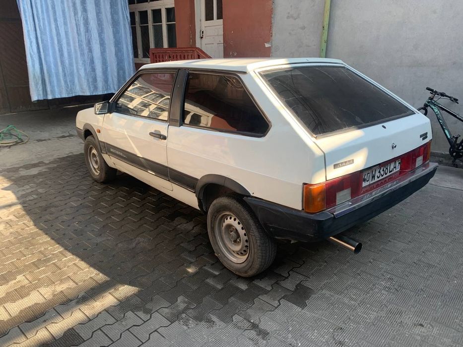 Lada 2108 hechbek