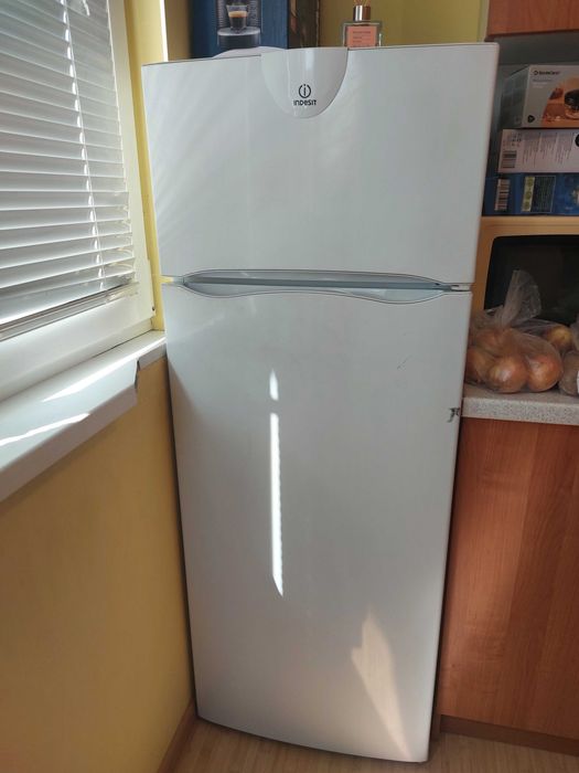 Хладилник Indesit