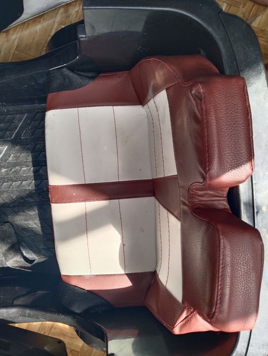 Продам машину детскую