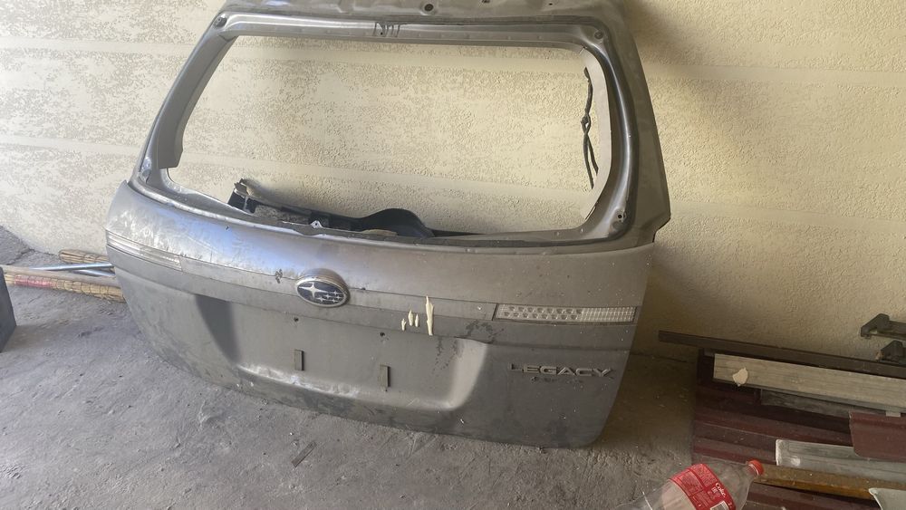 Багажник субару целиком