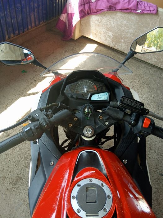 Мотоцикл спортбайк