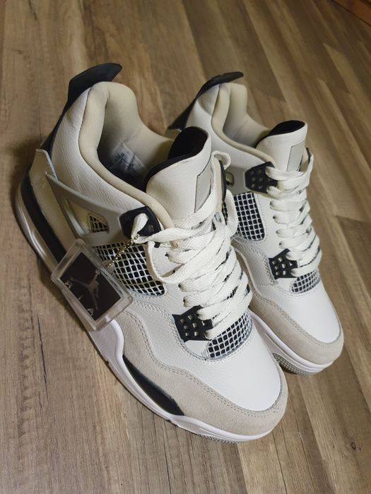 Jordan 4 OG Flight Club