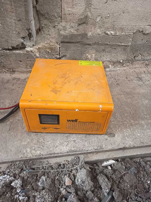 Ups well comander 300 w