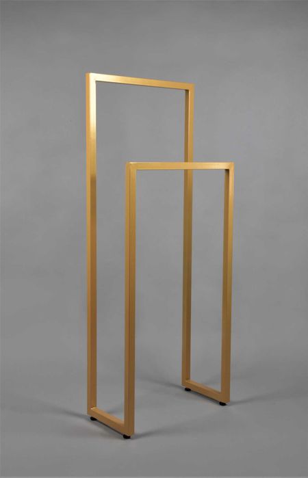 Производство рейлов для одежды