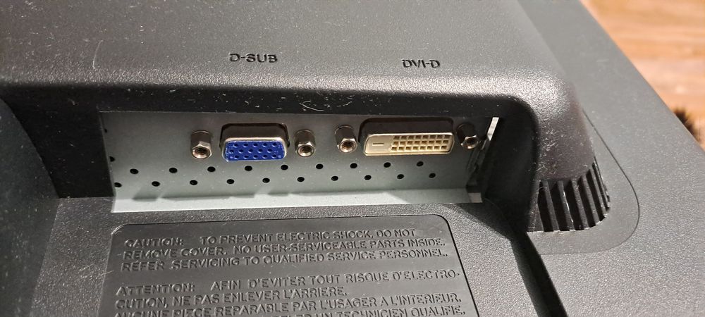 Монитор 19 дюймов LG