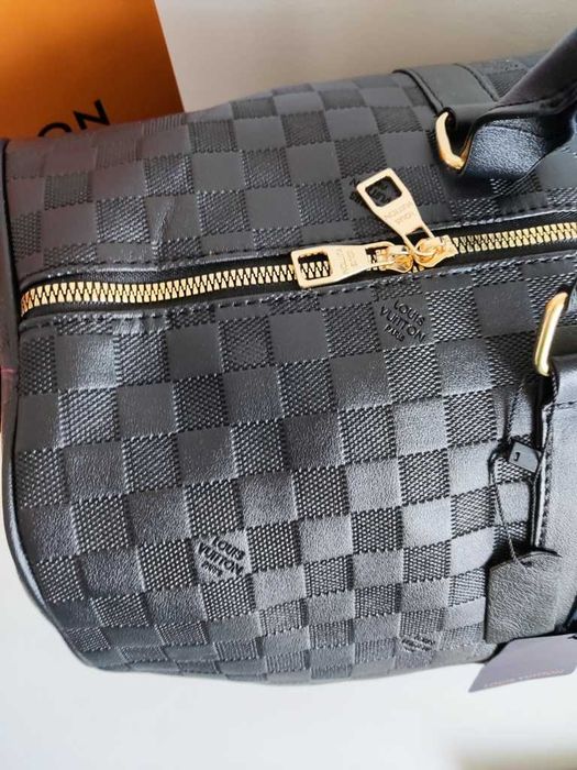 In stoc voiaj, geanta sport LV, piele 94-37