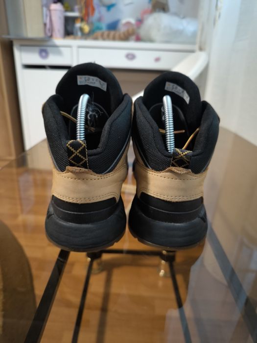 Ghete Timberland piele nubuc 39