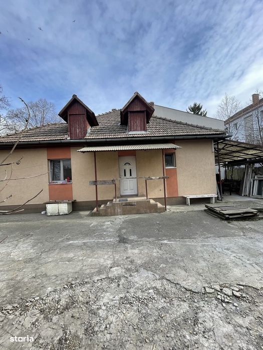 Casă de vânzare  în apropierea Pieței de Rusi