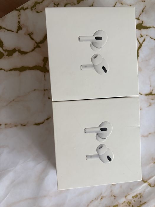 2 Airpods pro и magsafe charging case