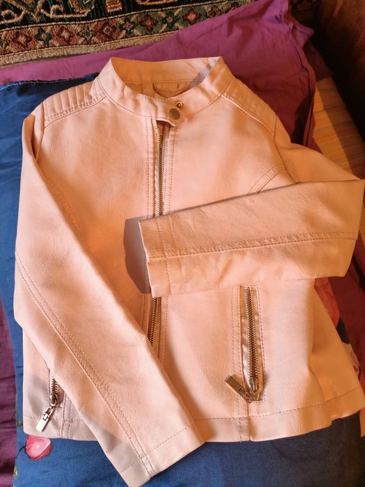 Кожаная куртка для девочки