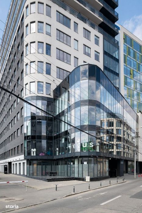 Spațiu de birou privat pentru 2 persoane în Regus Central Business Pl.