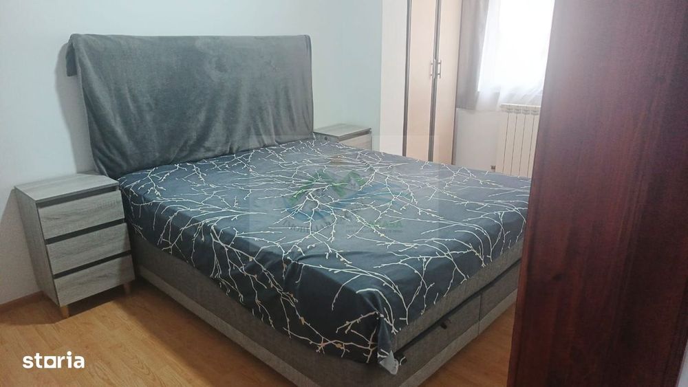 Apartament 3 camere de vânzare .
