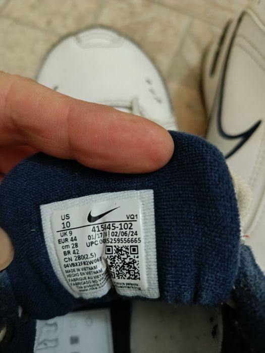 Маратонки Nike и Shampiom