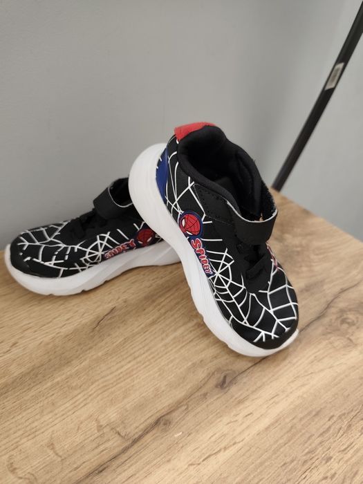 Маратонки Adidas