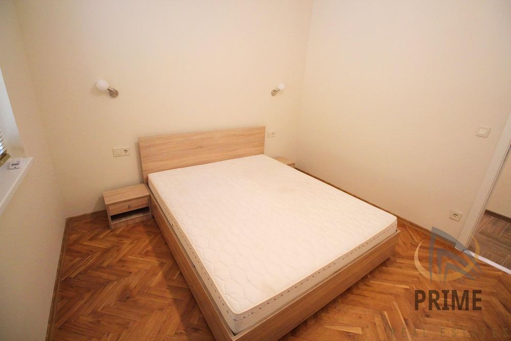 Дава се под наем Двустаен апартамент в Бургас, Център - 65 кв.м за 459 € - Снимка #9
