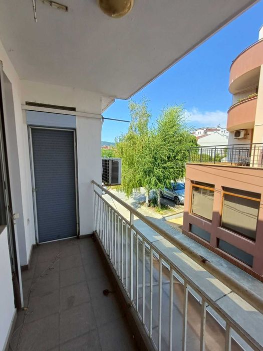 Продава се Тристаен апартамент в Шумен, Пазара - 156 кв.м за 1095 €/кв.м - Снимка #19