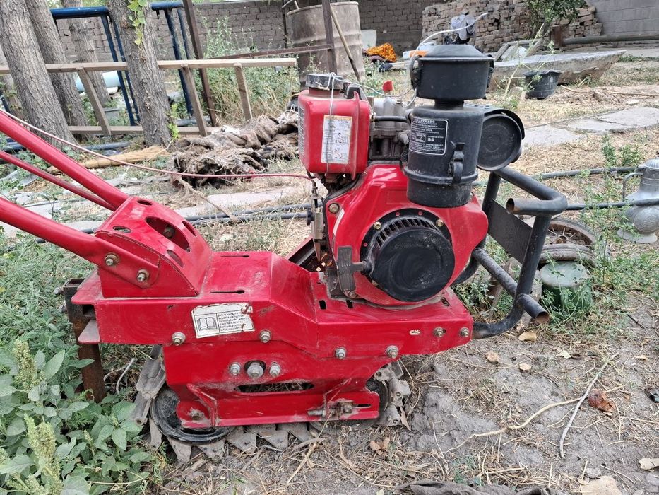 Mini traktor dizel