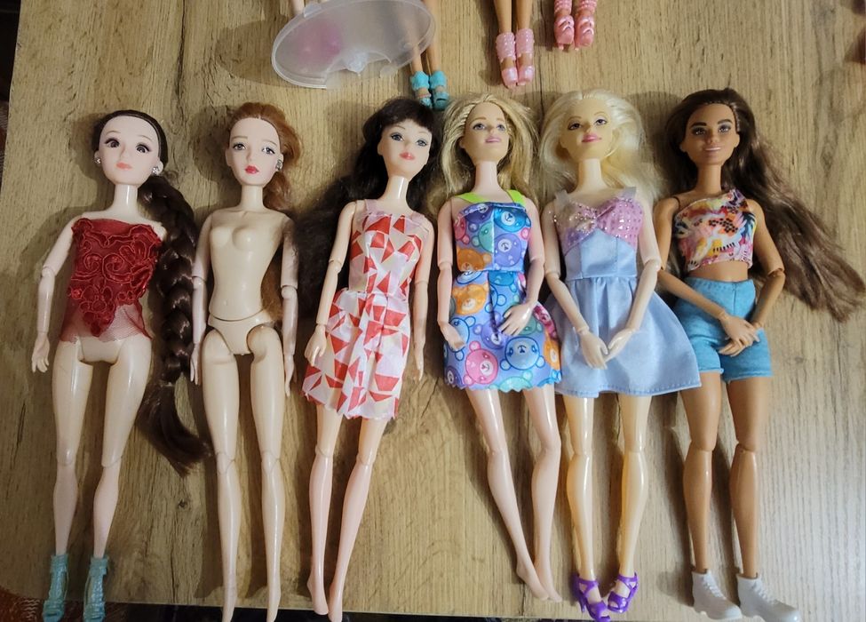 Куклы Барби  продаются