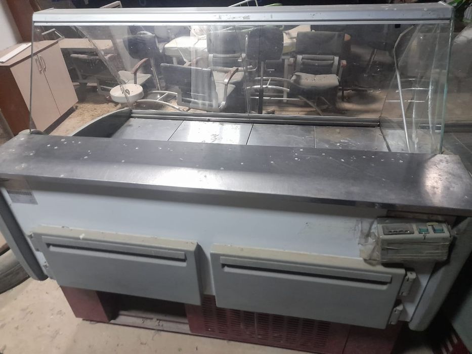 Ветринный холодильник