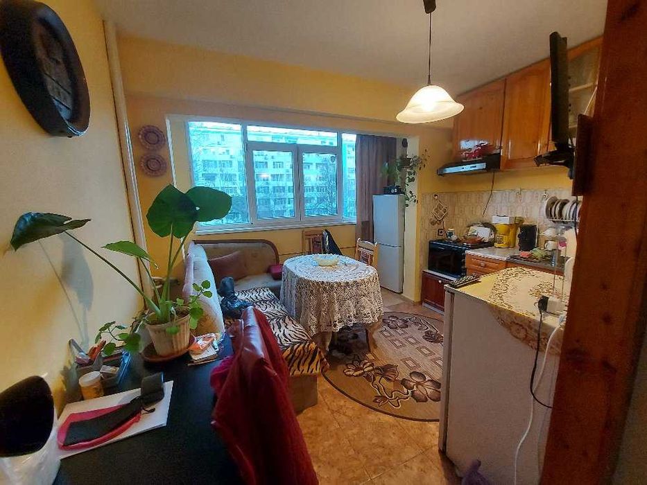 Дава се под наем Едностаен апартамент в Бургас, Зорница - 50 кв.м за 153 € - Снимка #4