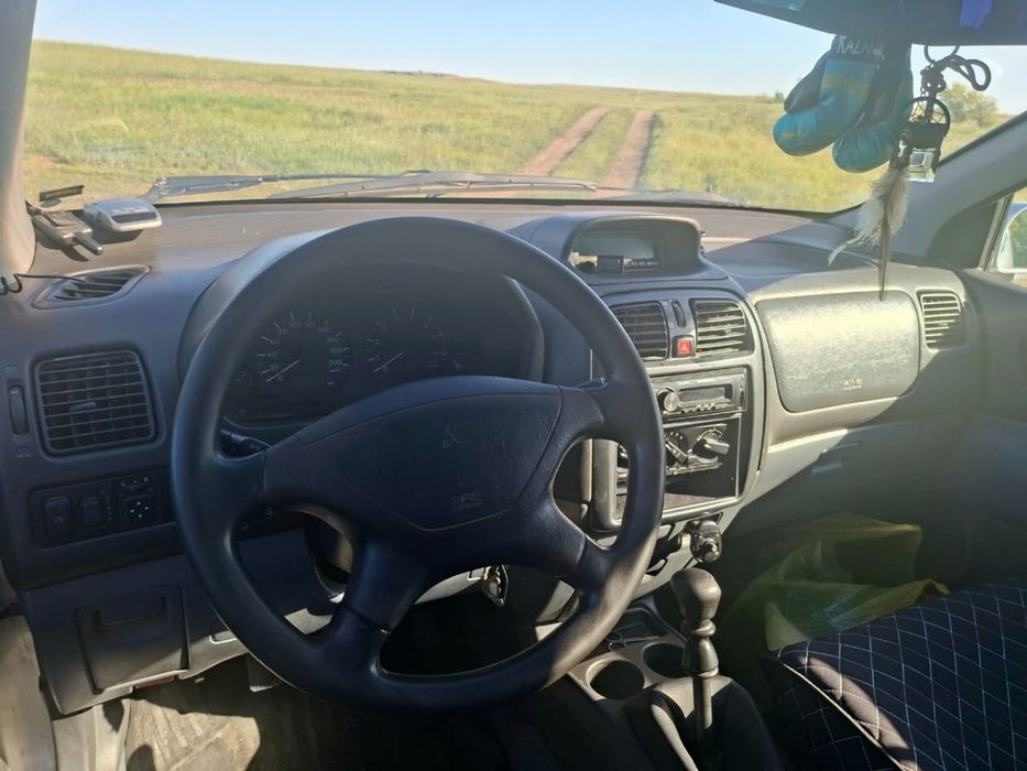 Продам машину Mitsubishi