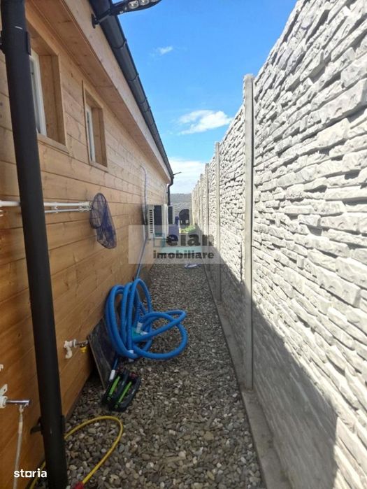 Gruiu, Complex Turistic De Vânzare, 4 Cabane A-frame, Piscină, Spatiu