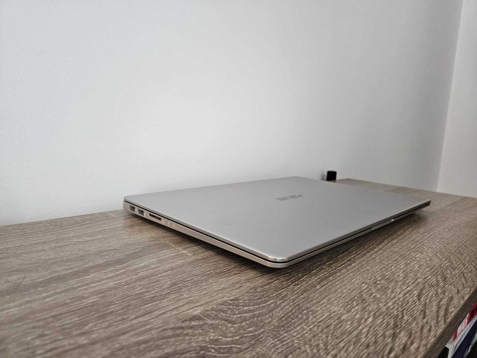 Laptop Asus VivoBook S