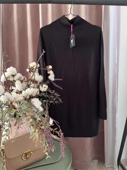 Дамски дрехи на едро от затворил магазин