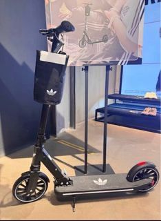 Самокат Adidas новый запечатанный