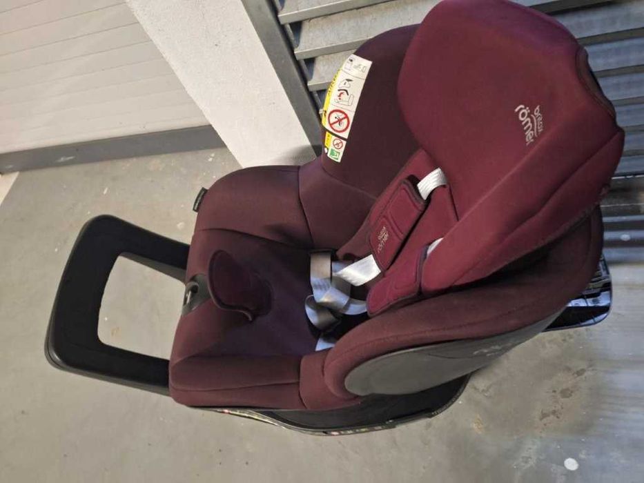 Scaun auto pentru copii Britax Romer cu baza isofix 3 luni - 4 ani