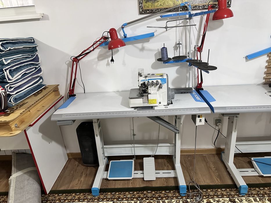 Оверлок новый Jack E3