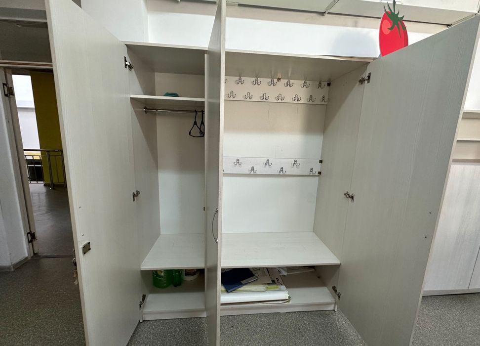 Шкаф             .