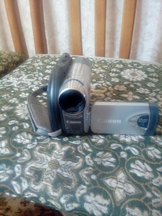 Продам видекамеру Саnon