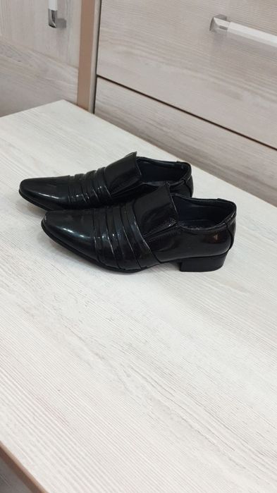 Лакированный туфли 26 размер