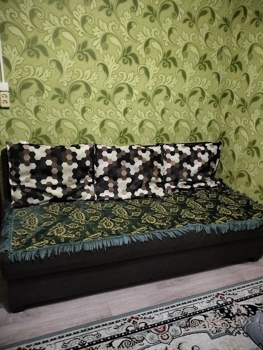 Срочно продам диван