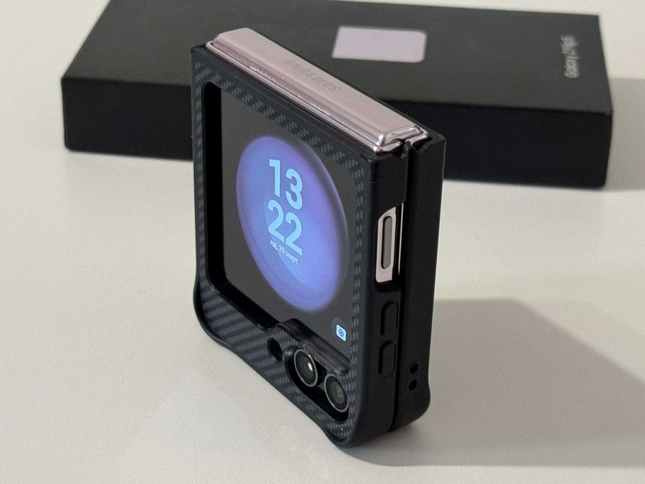 Бартер! Перфектен! Samsung Galaxy Z Flip 5 512/8GB Levender (Лилав)