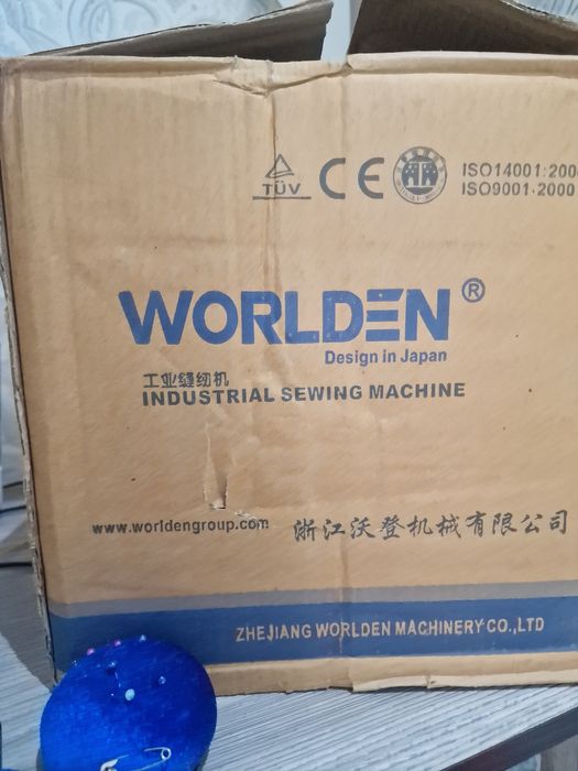 Оверлог новый с каробкой