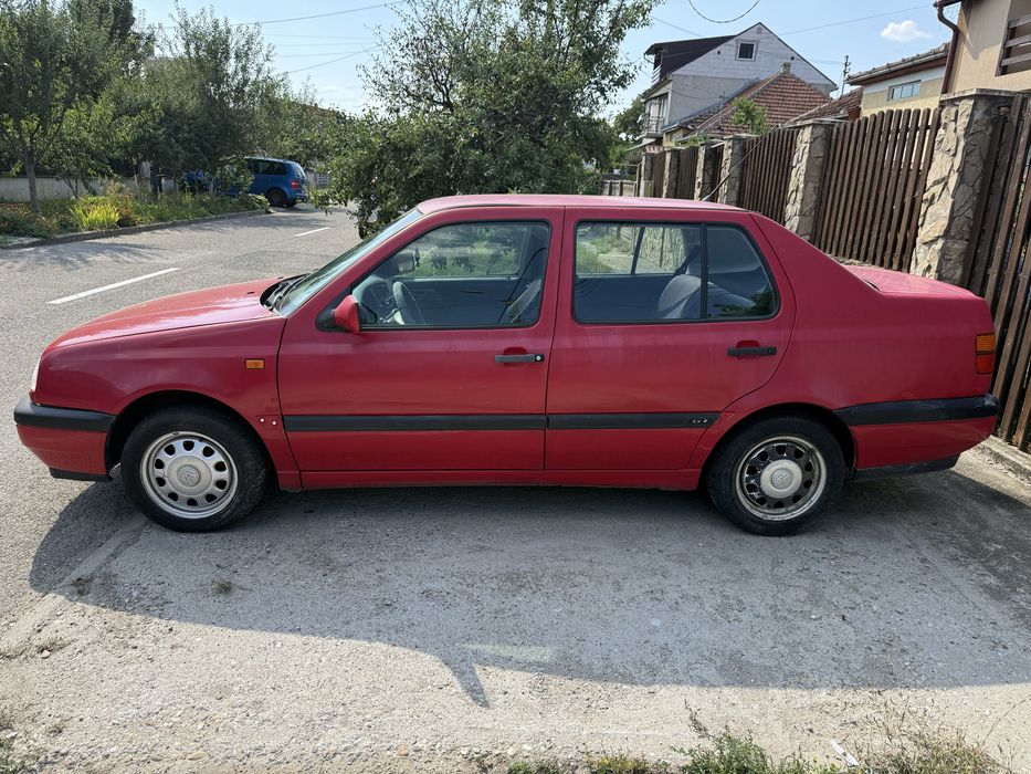 Volkswagen Vento 1995 diesel, 2.156 € — imagine 2