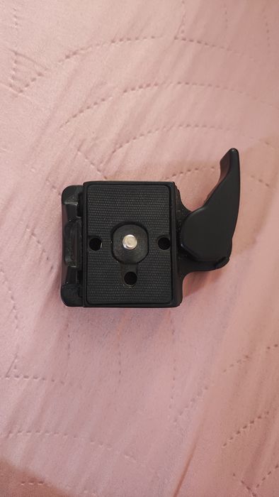 Monfrotto 323-adaptor sistem RC2, Q2 cu placa 200 PL
