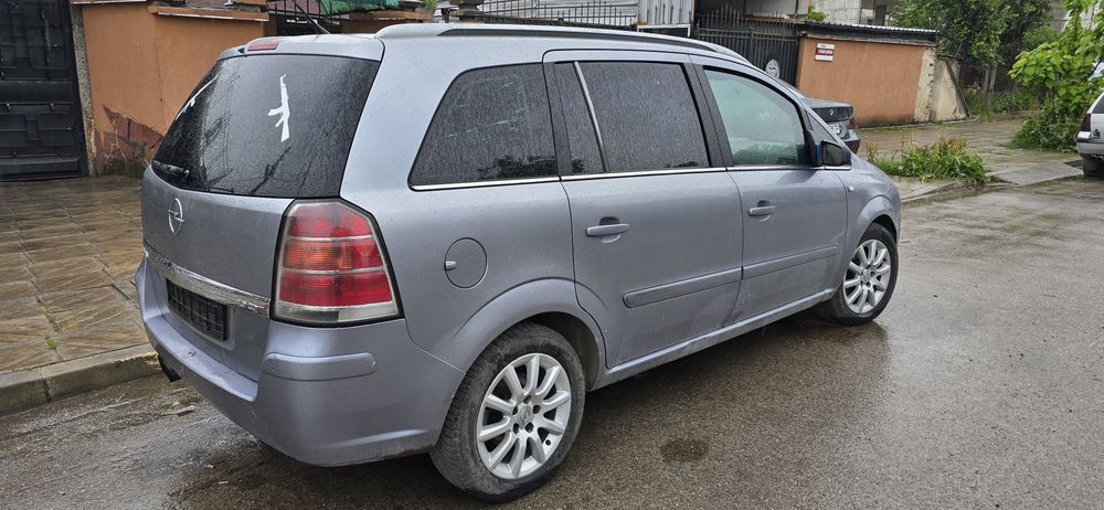 Opel Zafira B 1.9 150 к  на части