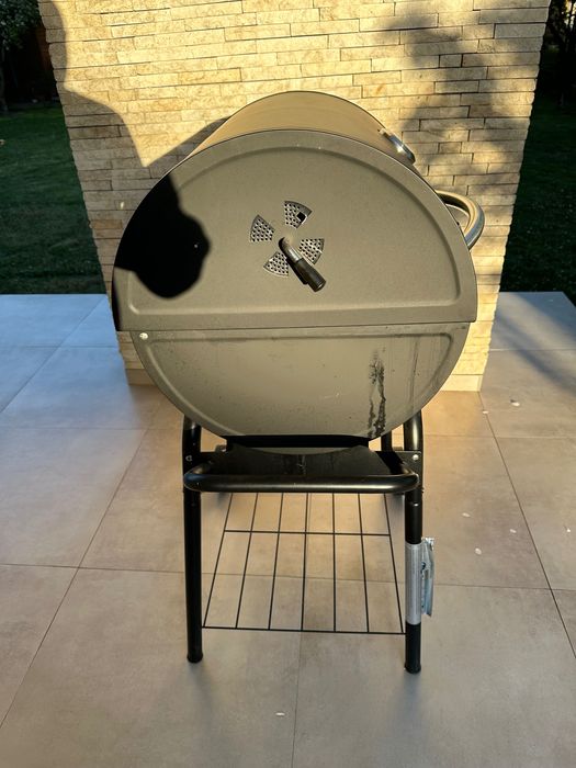 Grătar pt curte,pe lemn și cărbune