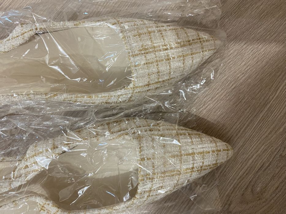 Срочно продам туфли новый